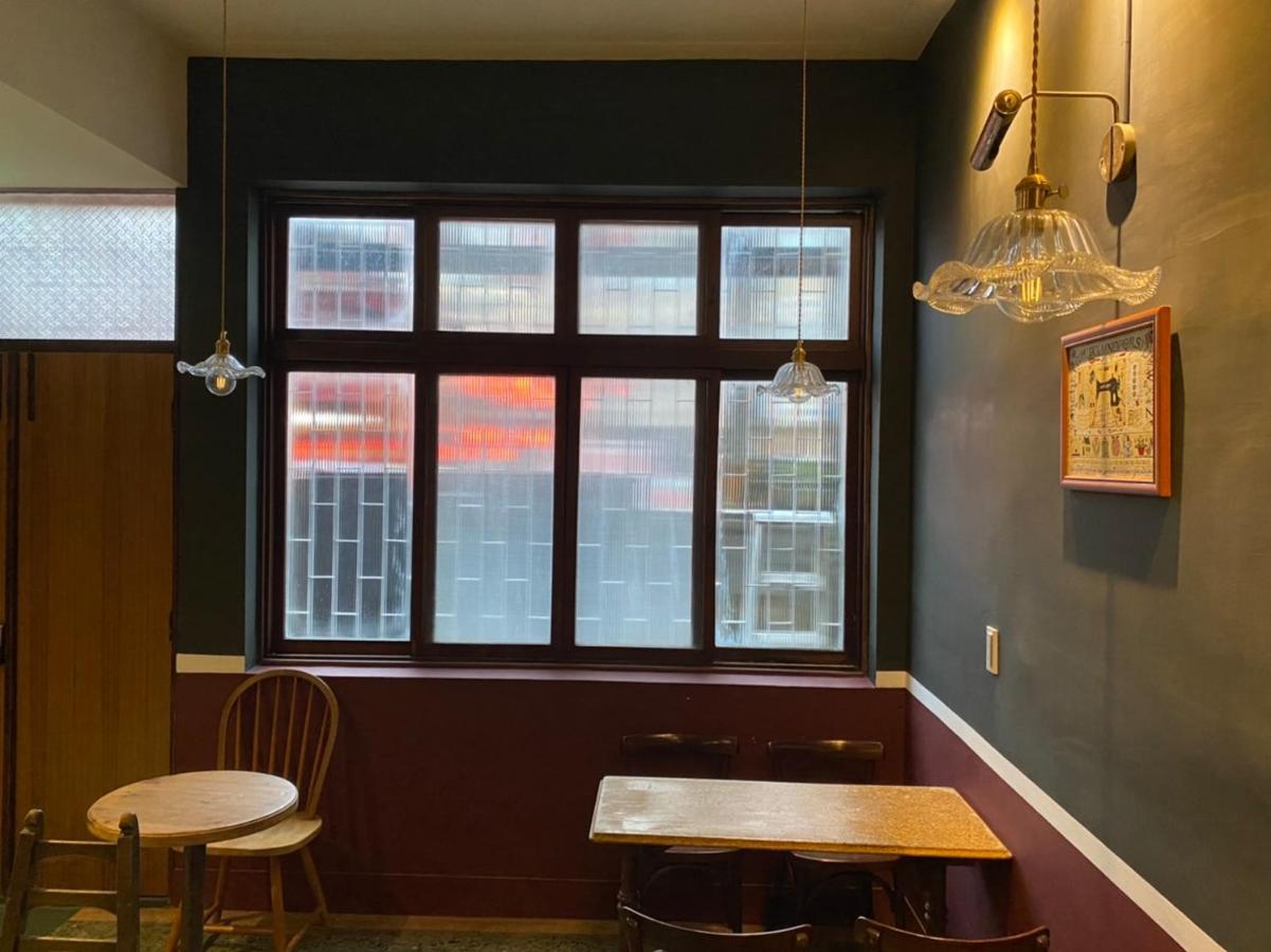 良文旅2館ryou Hotel Vintage - II Tainan Exteriör bild