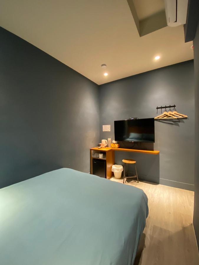 良文旅2館ryou Hotel Vintage - II Tainan Exteriör bild
